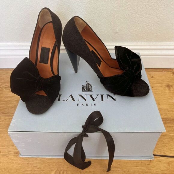 Lanvin Black Felt and Velvet Bow, Navy Heel Open Toe Pumps Size 39.5 - Picture 6 of 8